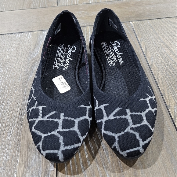 Skechers Cleo 2.0 - Wildly Cute Ballet Flat, Women's Size 5.5  NWT - Picture 3 of 10